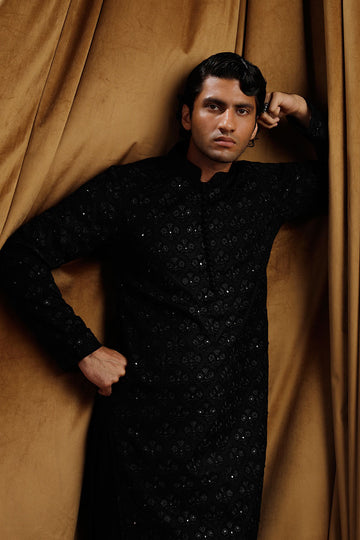 "JAUN" KURTA PAJAMA